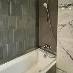 Venus Exquisite At Qualis Apartman