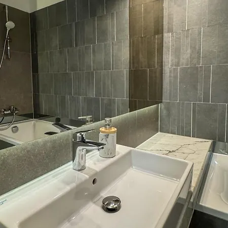 Qualis Coresi Apartamento Braşov