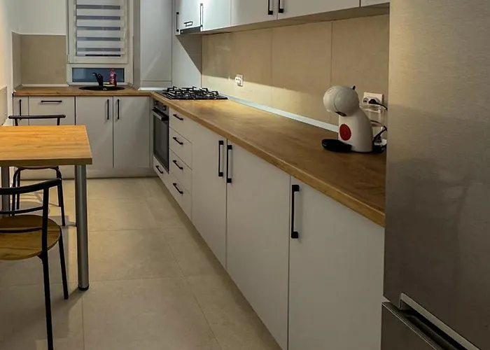 Venus Exquisite At Qualis *